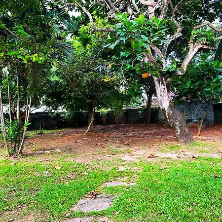 Aramba Resort Dondra Exterior photo